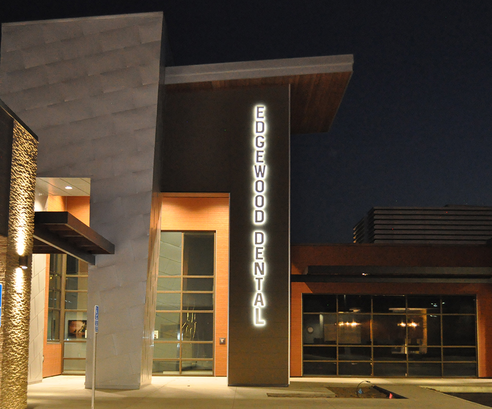 EkoMarkt Baxter MN Building at Night showcasing Edgewood Dental Halo Illuminated Letters